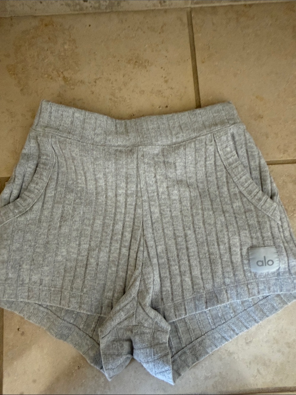 Women's Alo Yoga Take Comfort Ribbed Shorts Size S Gray Lounge